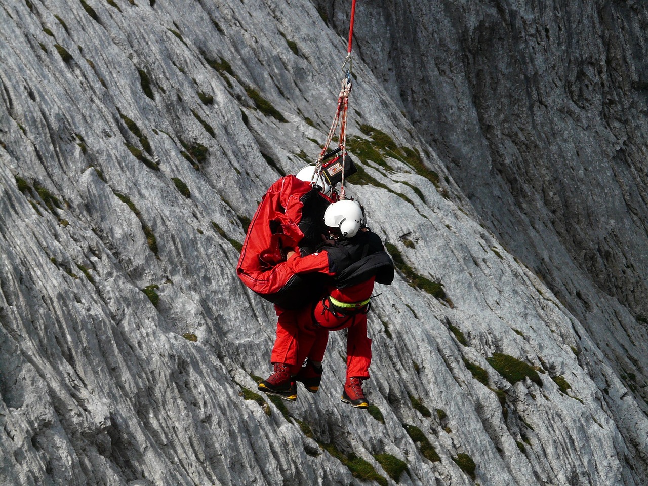 Image de la formation Formation initiale Technique evacuation de victime sur cordes avec Harnais ANTICHUTE