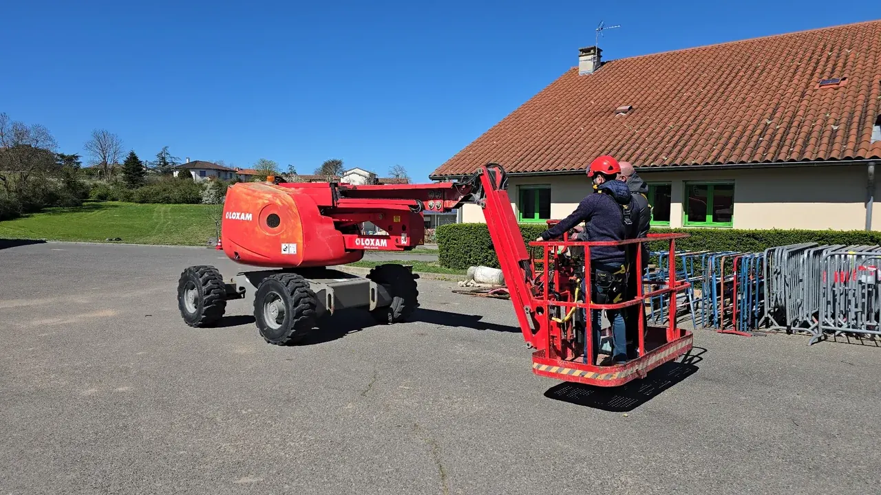 Informations sur la durée et les tarifs de la formation Formation initiale ou recyclage CACES® R486 – PEMP nacelles – Catégories A B
