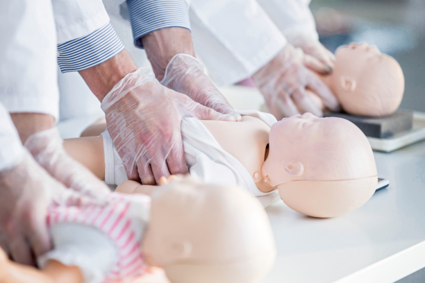 Image du produit SE FORMER AUX GESTES DE PREMIERS SECOURS POUR L’ENFANT ET LE NOURRISSON