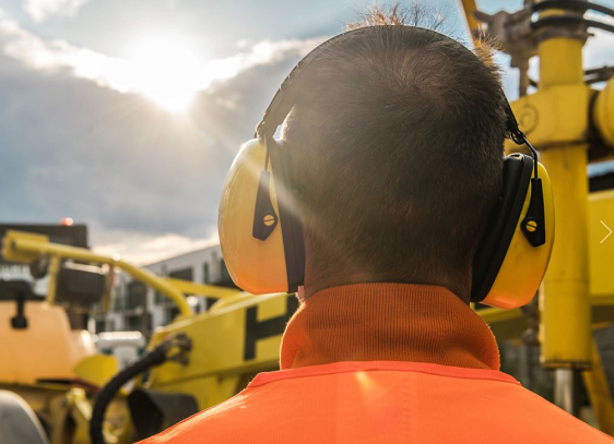 Image de la formation Prévenir les risques liés au bruit en milieu industriel (e-learning)